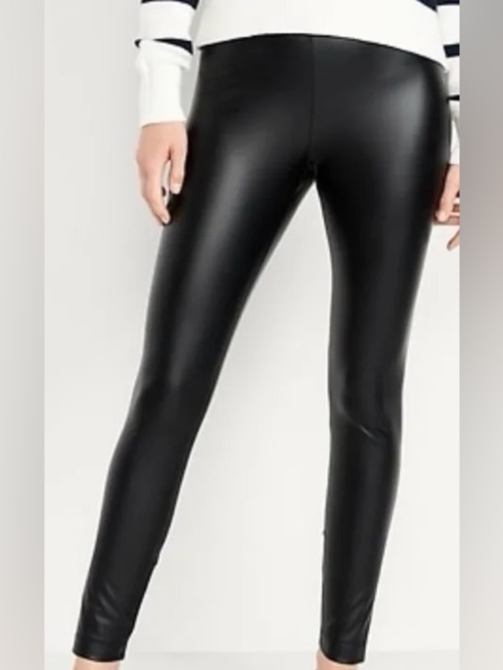 🪴$5/25🪴 Old Navy Black Faux Leather Liquid Leggings Small
